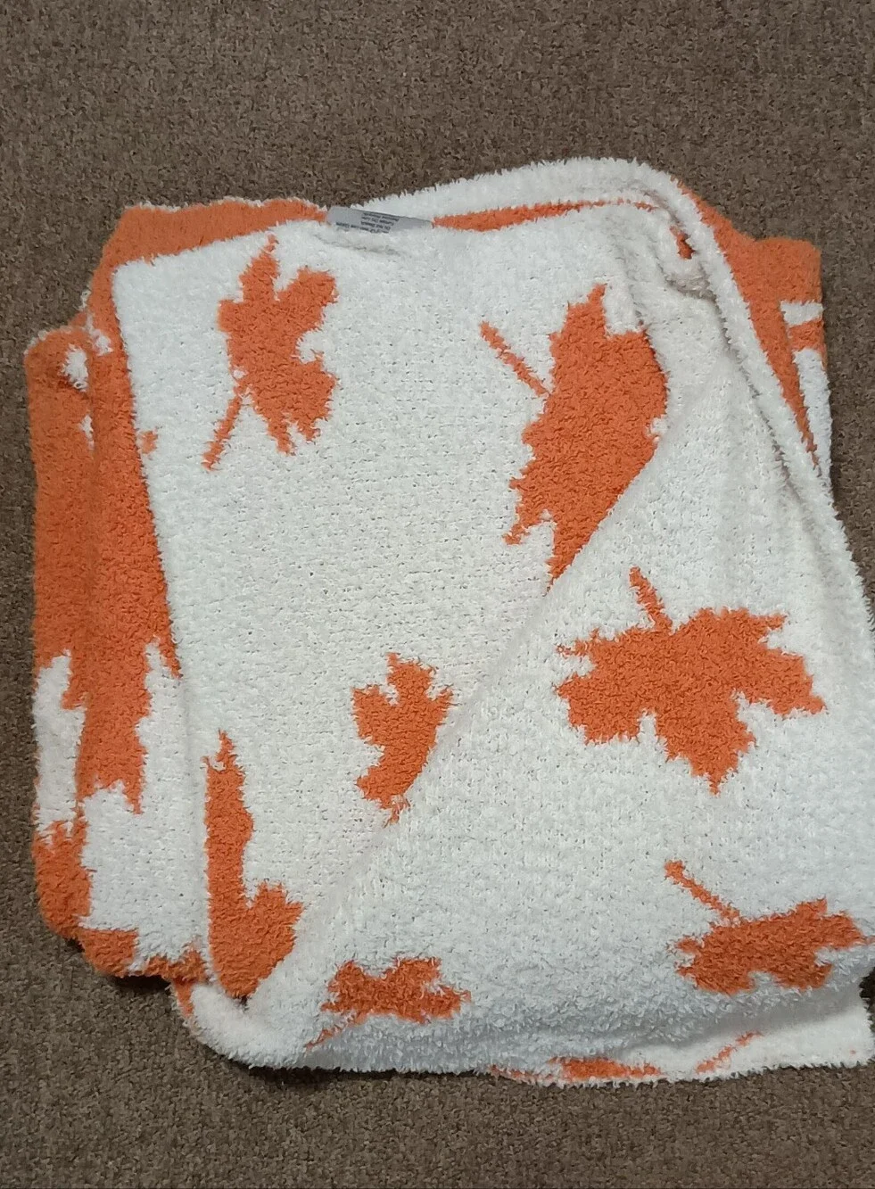 Fall Leaf Fuzzy Knit Blanket